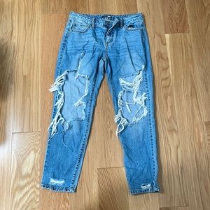 Fashion Nova ripped jeans size 3